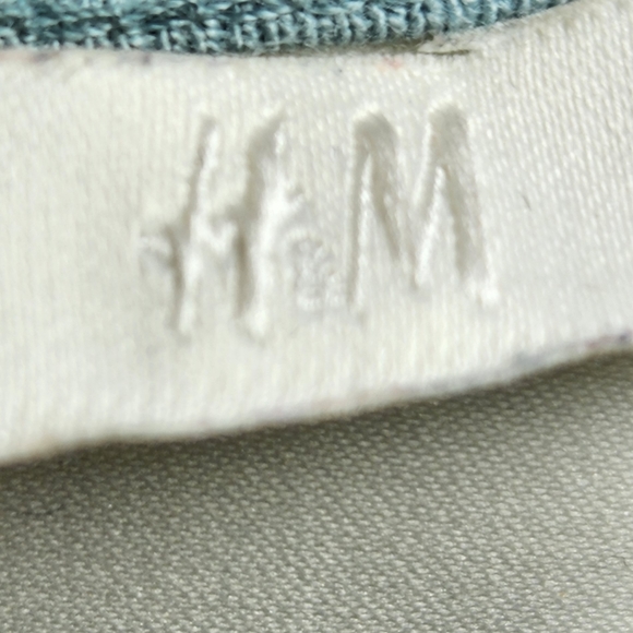 H&M Blue/Green Lace Front Neckline Sleeveless Top Size Medium - Picture 6 of 8